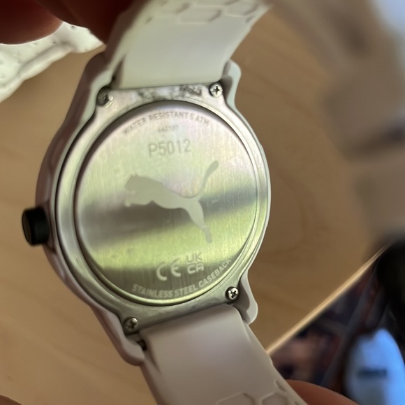 Unisex Puma white watch . has some discoloration on the white band. no box - Picture 6 of 6